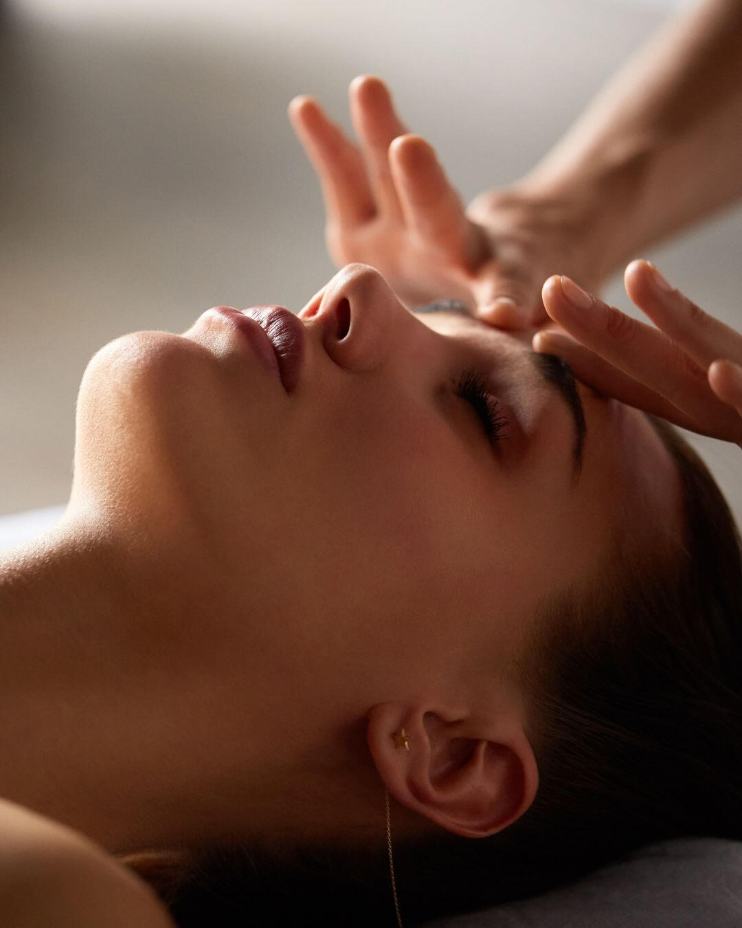 FACE MASSAGE &amp; FACE SCRUB